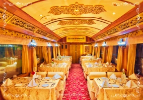 India Palace On Wheels